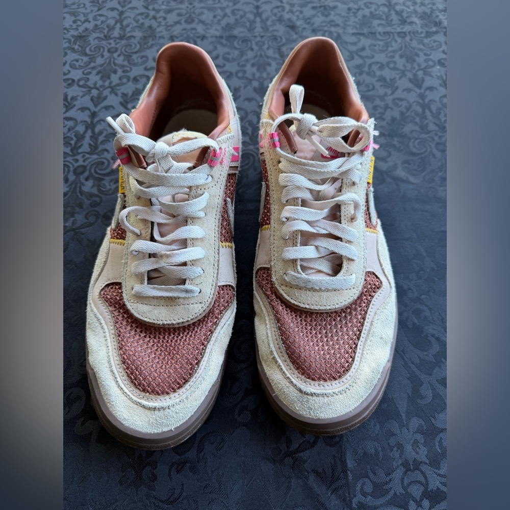 Nike Field General B40
Union LA Shimmer
Size 11.5 - Picture 2 of 9